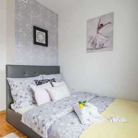 Blue Sky Apartment 华沙 外观 照片